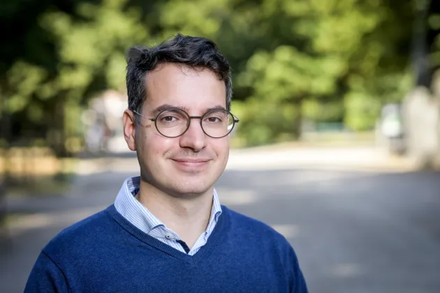 Porträtt på Valentin Jeutner. Foto.